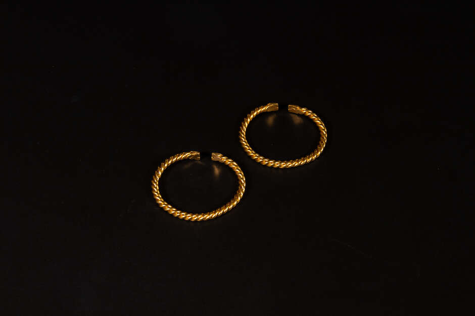 Coppia di braccialetti intrecciati